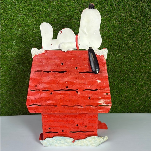 2011 Metal Peanuts Snoopy Color Changing Lighted Christmas Holiday Decor - Picture 5 of 8